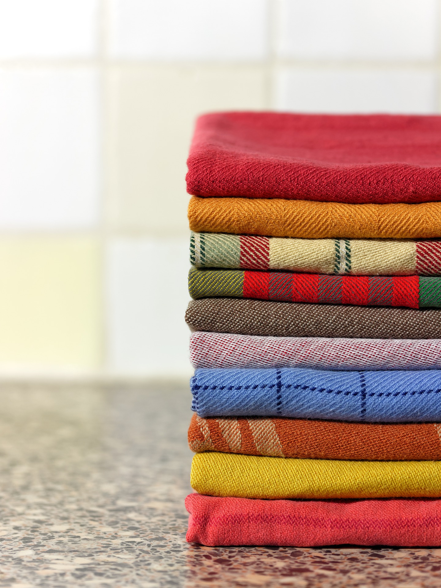 Using Decorative Kitchen Towels to Accessorize your Kitchen